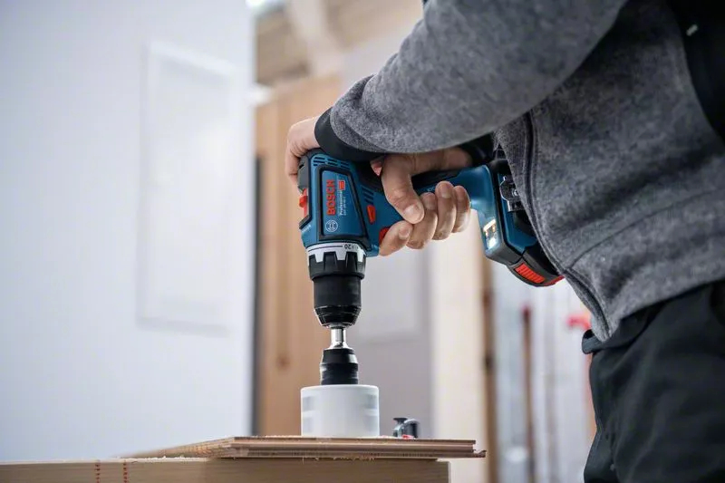 BOSCH COMBI-KIT 4 18V Tool: GSR 18V-90C + GDX 18V-210C + GBH 18V-24C + GSA 18V-28 + 1 4.0 AH battery (PROCORE) + 2 5.5 AH battery (PROCORE) + GAL 1880CV (L)PROFESSIONAL