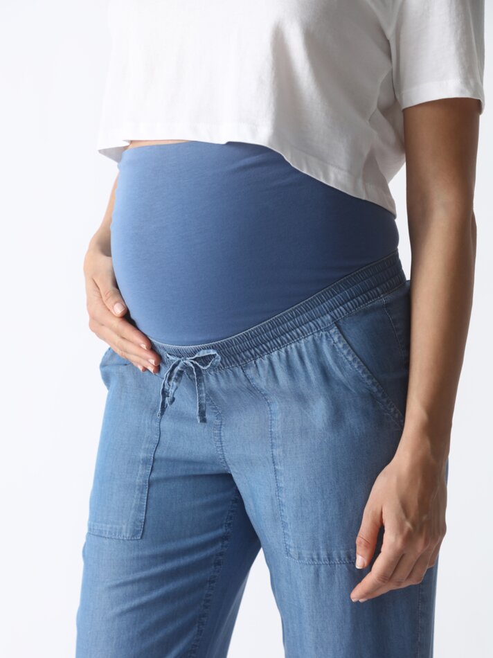 Calça jeans jogger leve para gestantes - Índigo