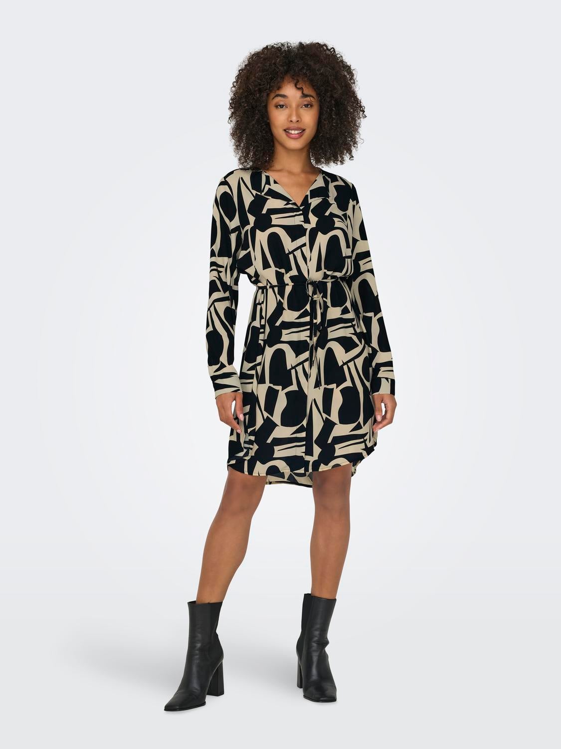 ONLTIANA Kurzes Kleid Black