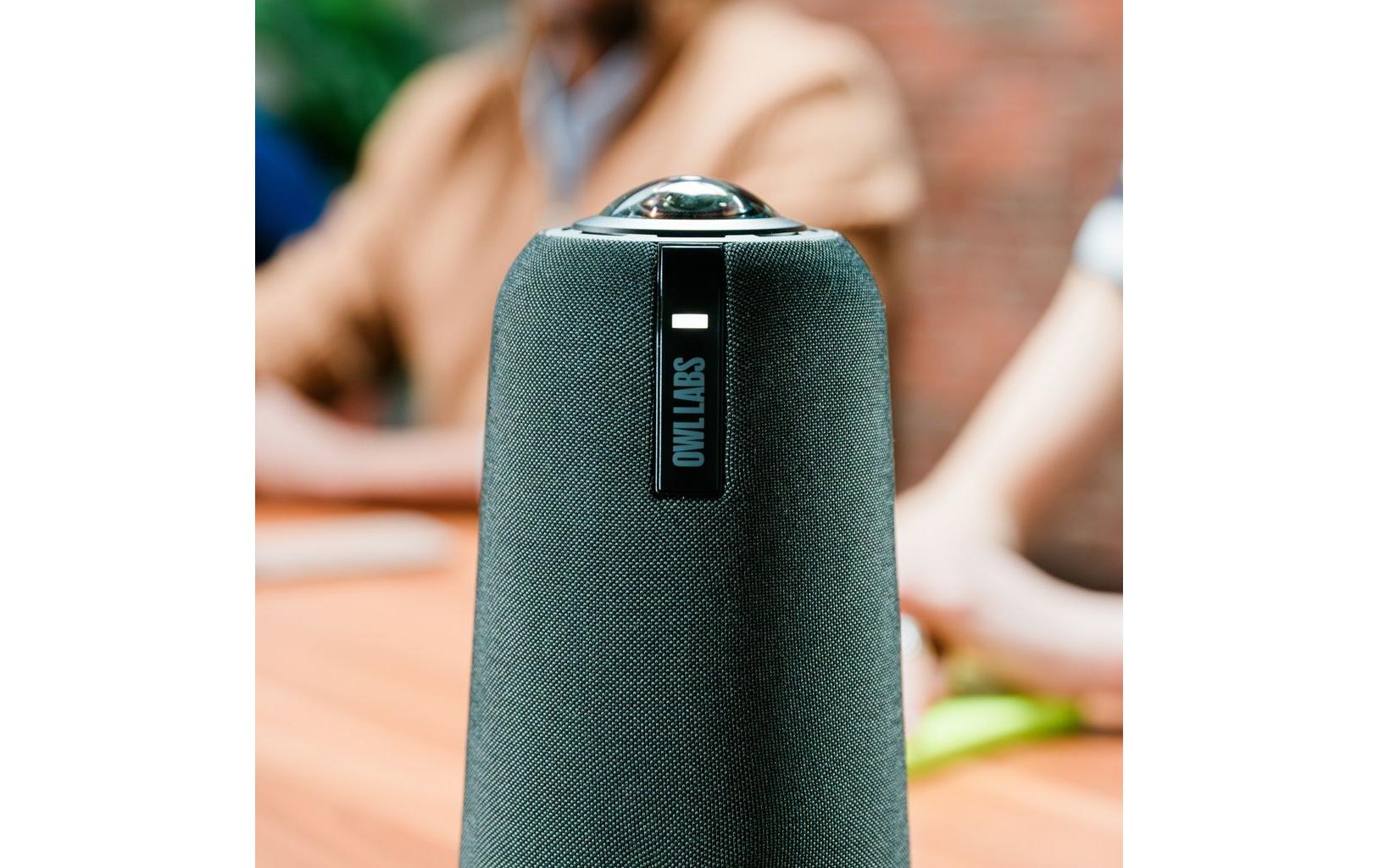 Meeting Owl 4+ 360°-Kamera, Ultra-HD-Video in 4K<br>All-in-One-Videokonferenzgerät, jetzt mit 360°-Ultra-HD-Video in 4K