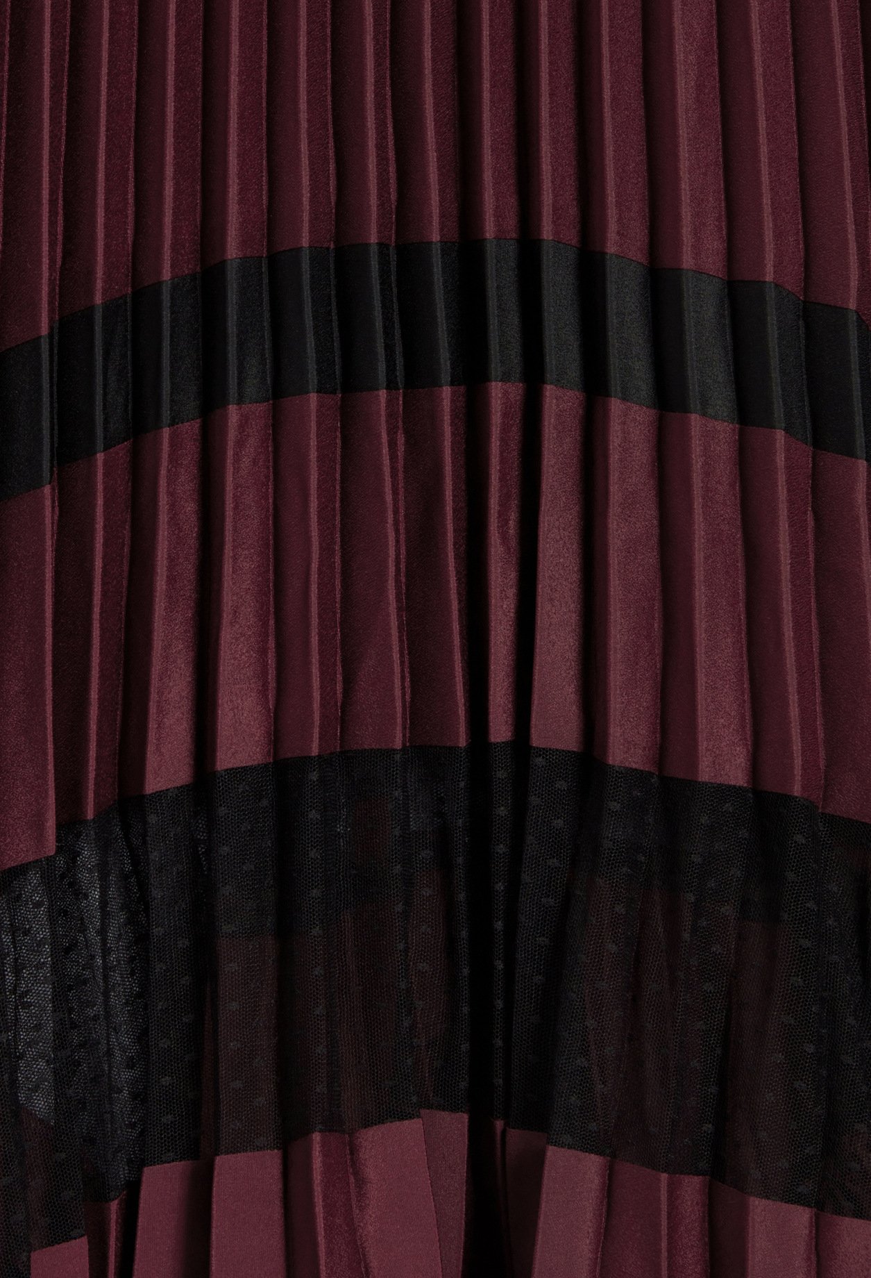 Robe mi-longue plissee