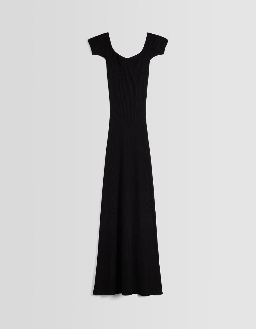 Vestido longo de tricô com mangas curtas