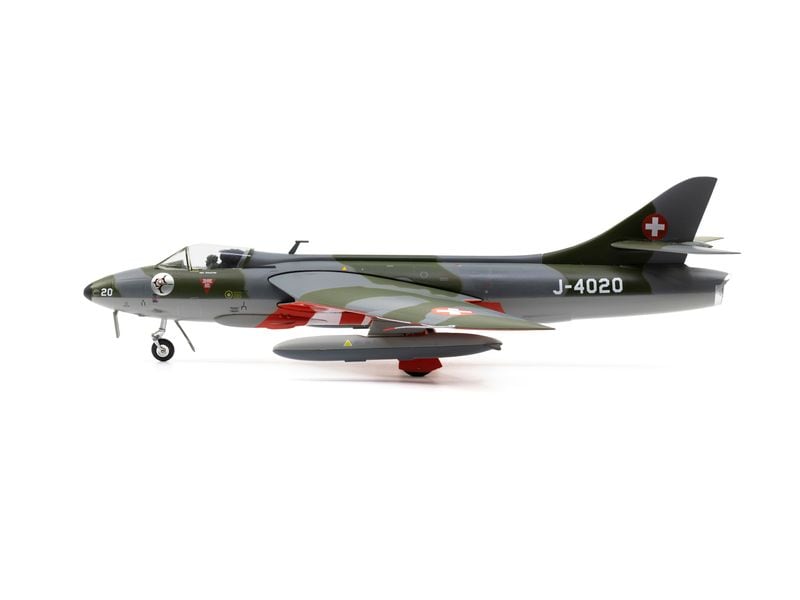 ACE Hunter Mk58 J-4020 Patrouille Suisse 1:72 Authentisches Modell der Patrouille Suisse Hunter