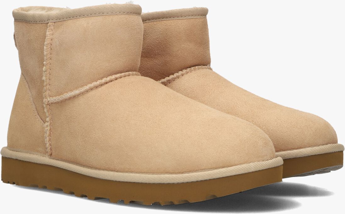 UGG beige ugg vachtlaarzen w classic mini ii