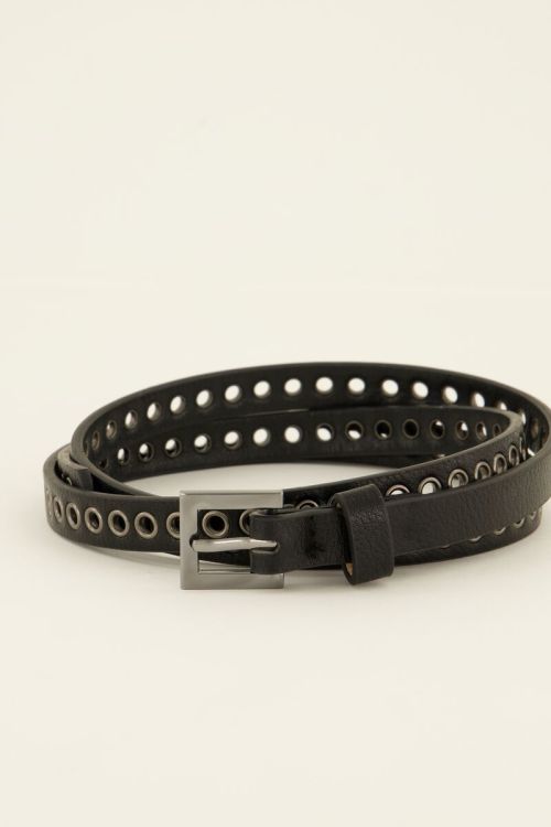 Zwarte smalle riem met zilverkleurige studs & details