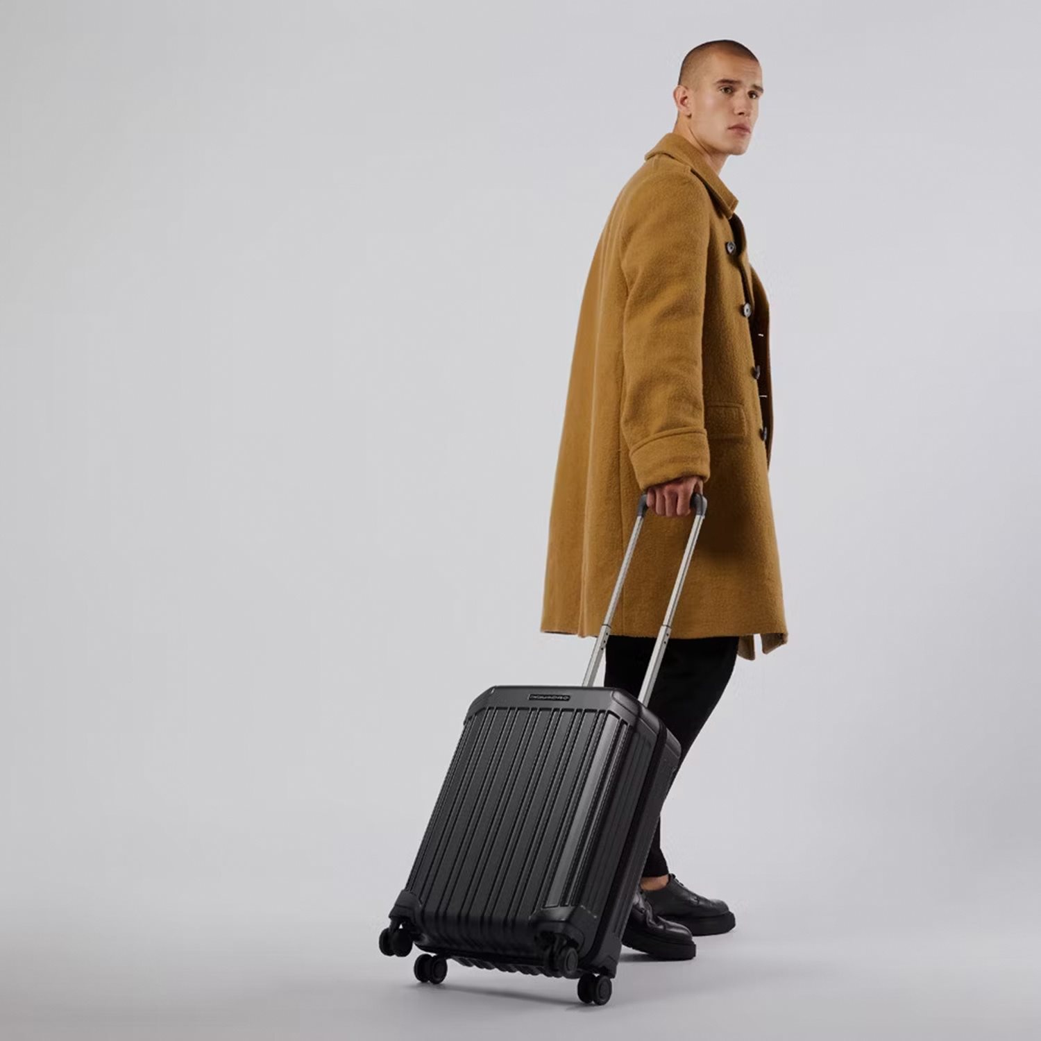 Piquadro PQ-Light Cabin Trolley 55 pink