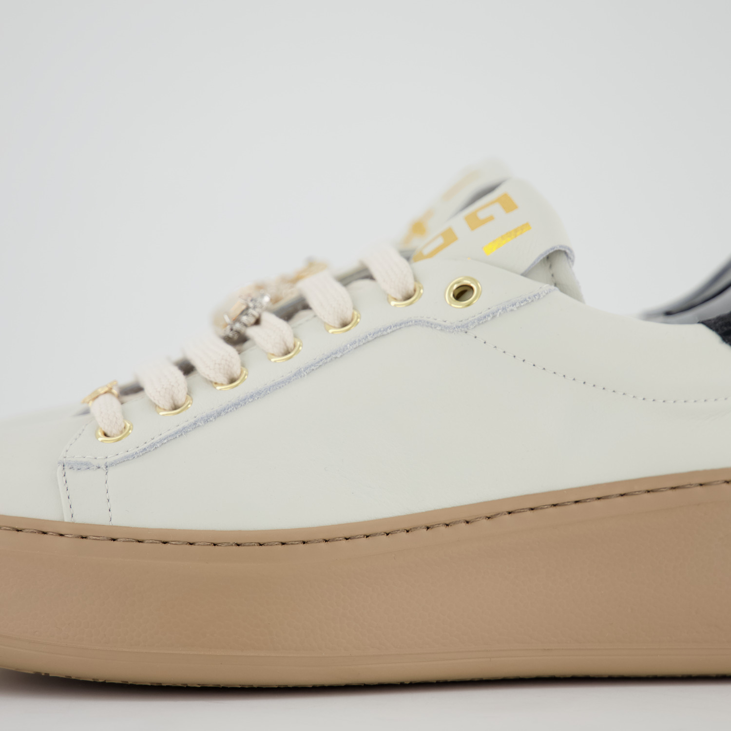 GIO+ Sneaker