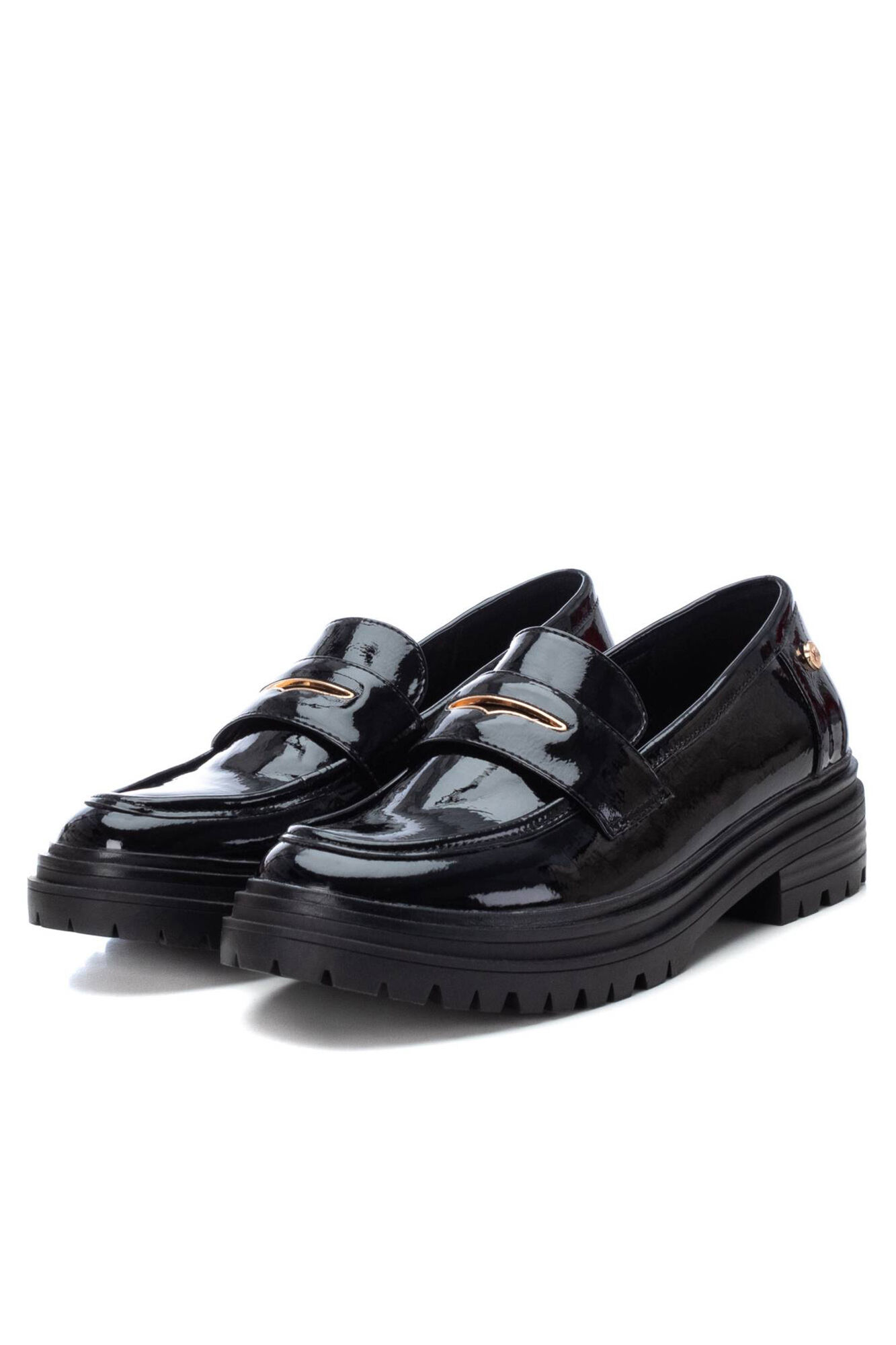 Mocassins femininos de verniz preto
