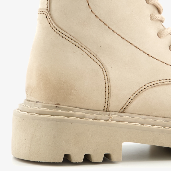Groot leren meisjes veterboots beige