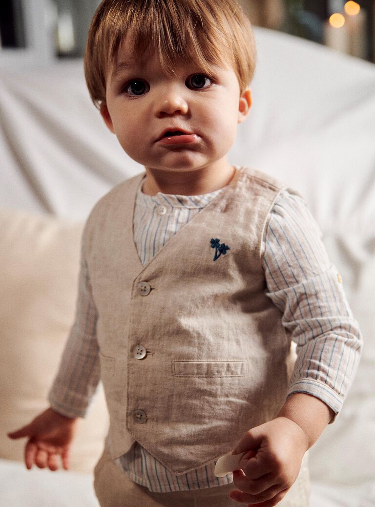 Veste beige sans manches en lin