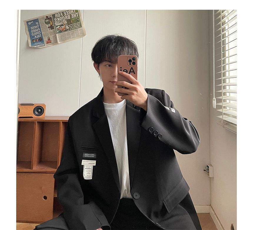 Bay Go Mall - Blazer met letters en één rij knopen