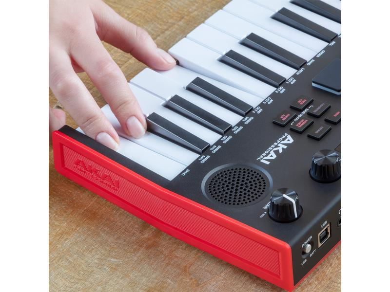 Akai Keyboard Controller MPK Mini Play MK3 Ultraportabler Keyboard-Controller für überall