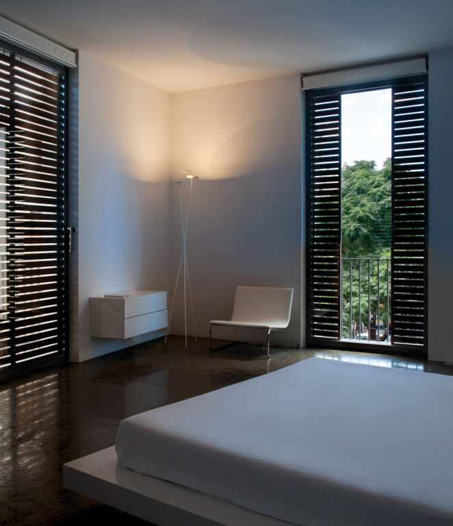 Vibia Skan 0260 vloerlamp LED zwart