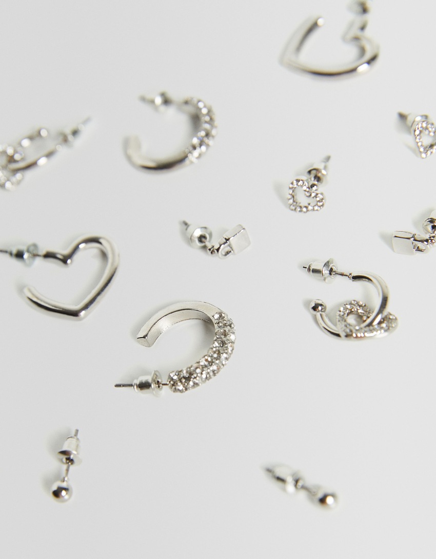 Conjunto de 6 brincos de coração com strass