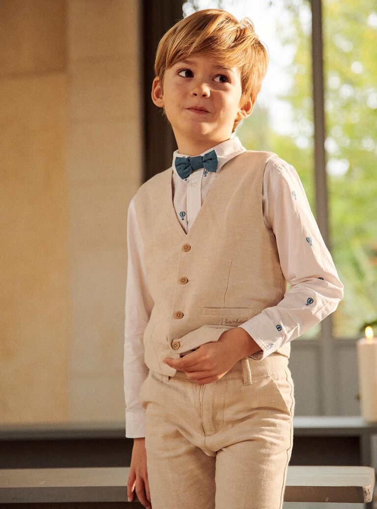 Chemise blanche retroussable avec broderies