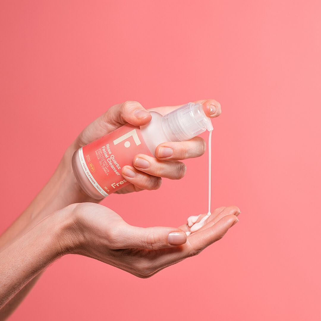 FRESHLY  Gel de Limpeza Facial - Rose Quartz Facial Cleanser - 100ml