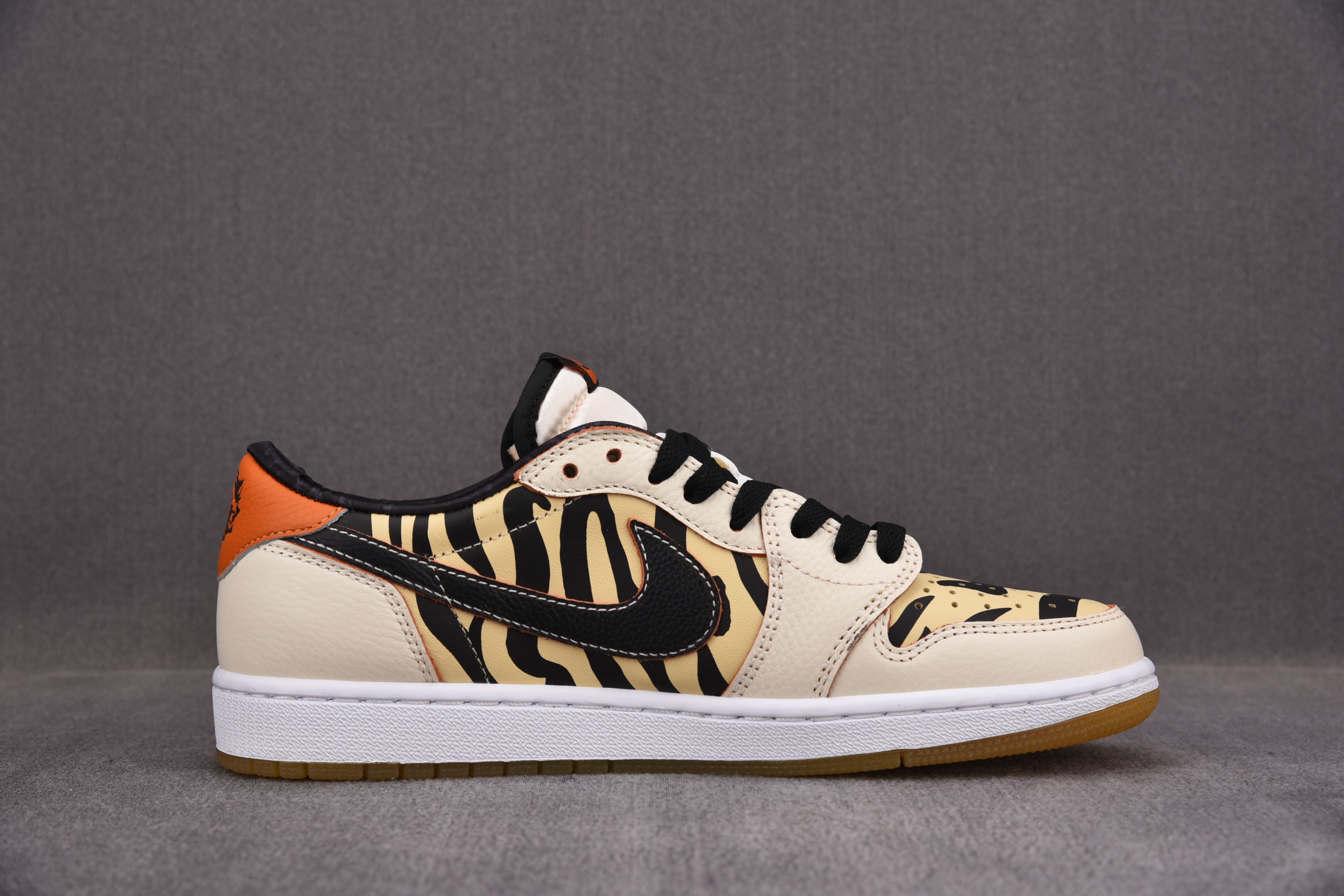 Jordan 1 Low OG Year of the Tiger