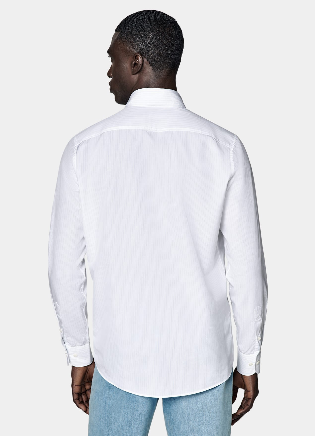 Chemise coupe ajustée blanche à rayures