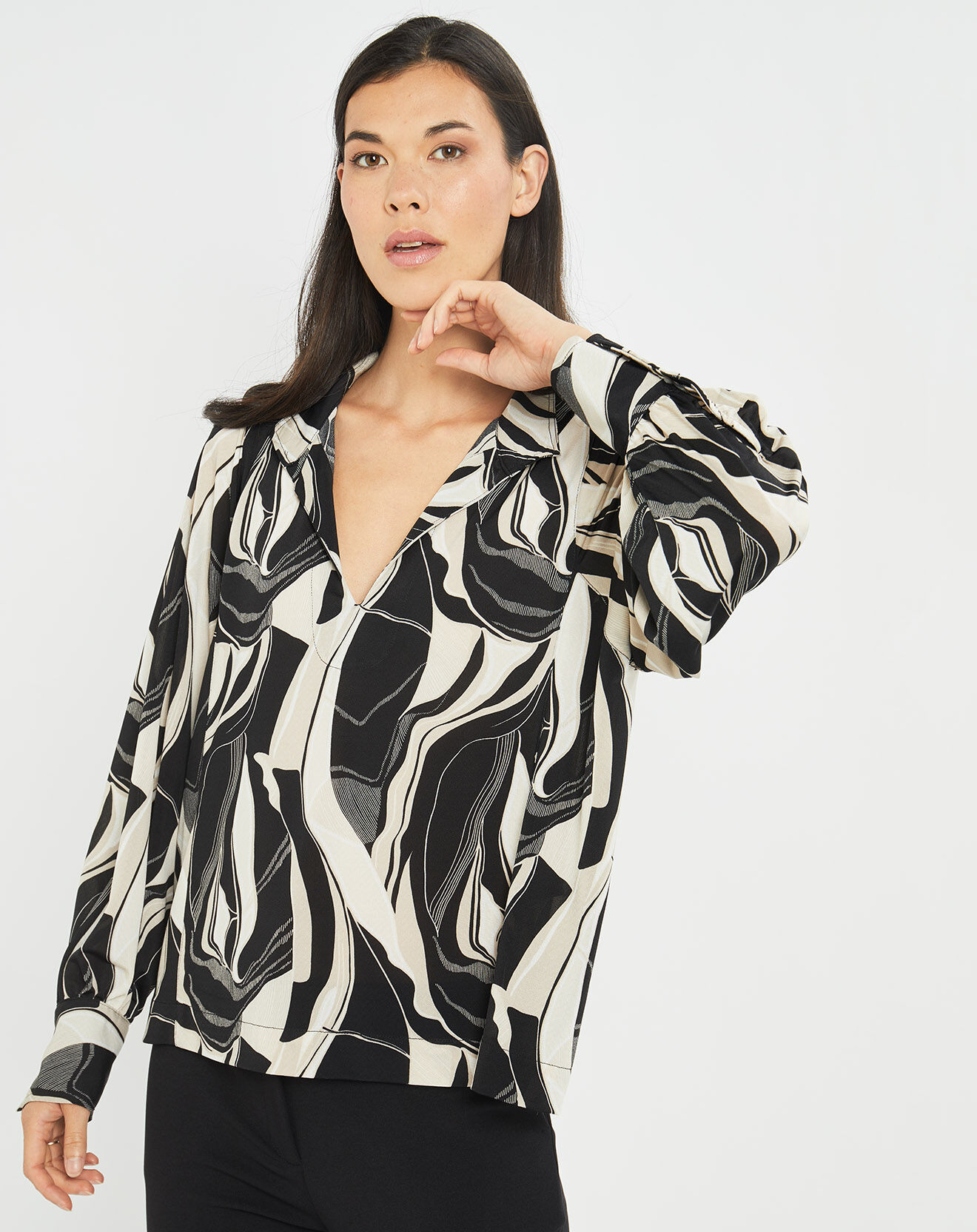 Lauren Vidal Blouse fluide Store imprimée rétro noir/écru