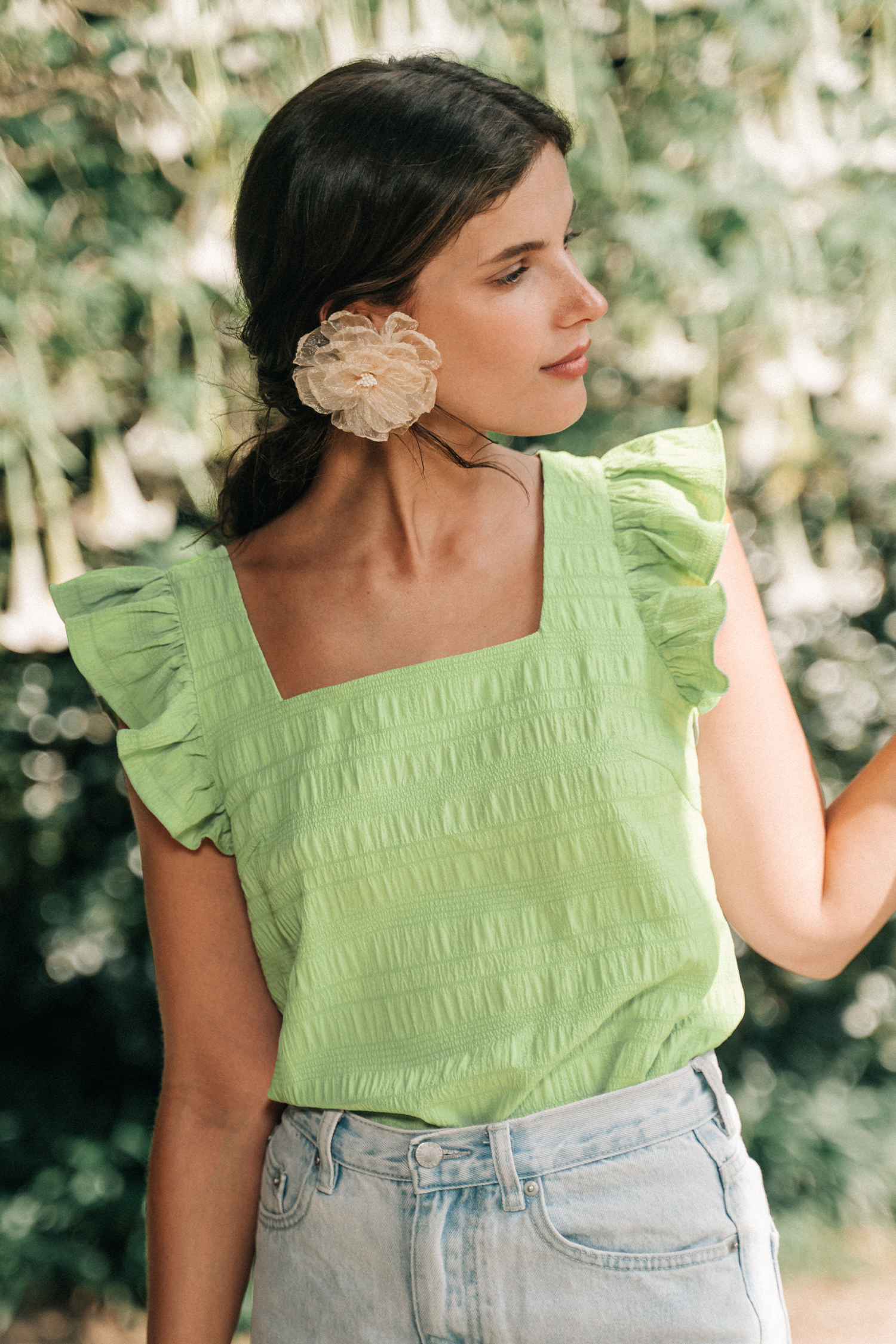 Blouse à col carré et manches à volants verte