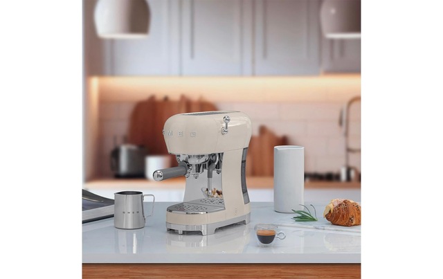 Smeg Siebträgermaschine »50's Style«