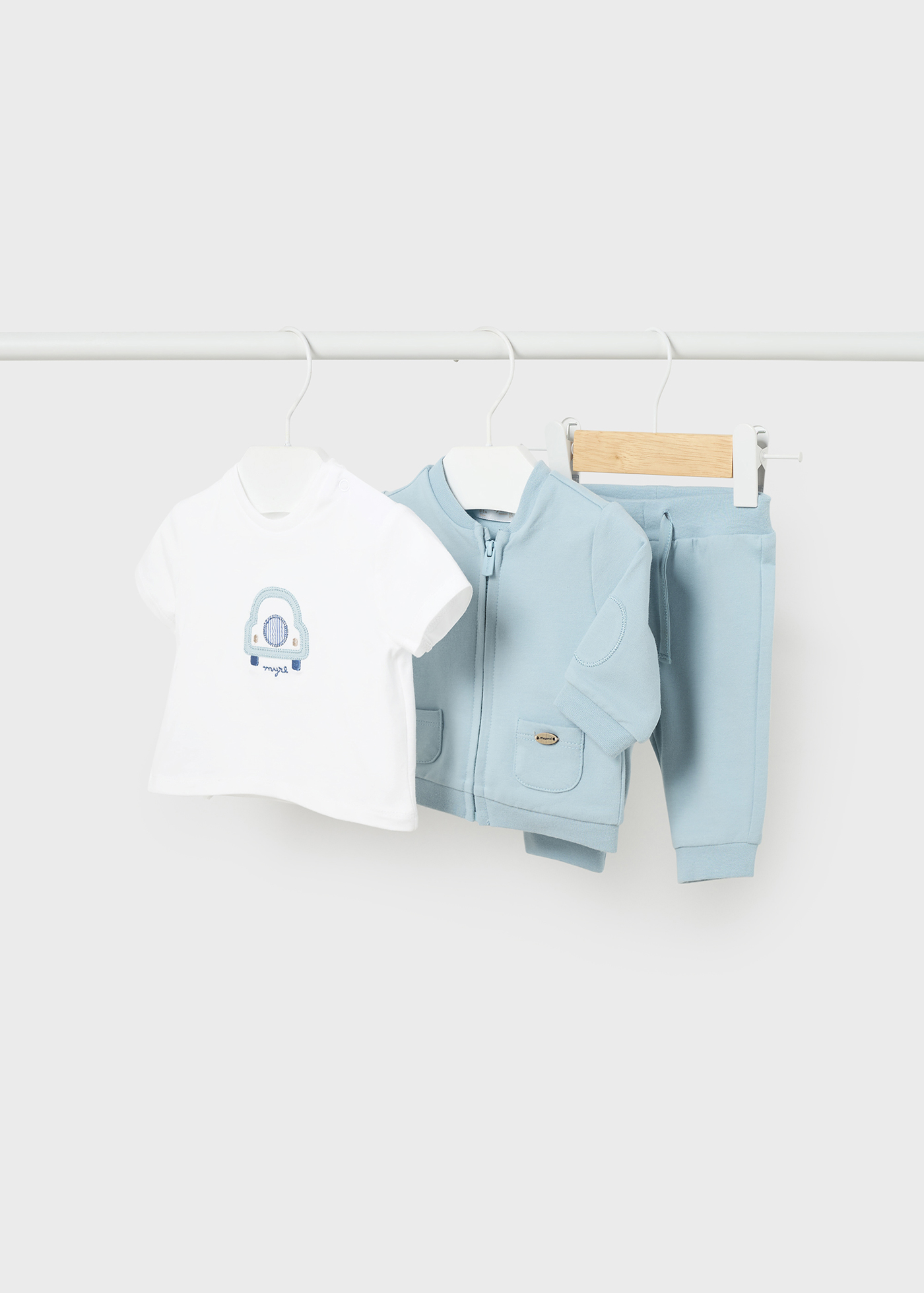 Conjunto de moletom Better Cotton Niagara de 3 peças para recém-nascidos.