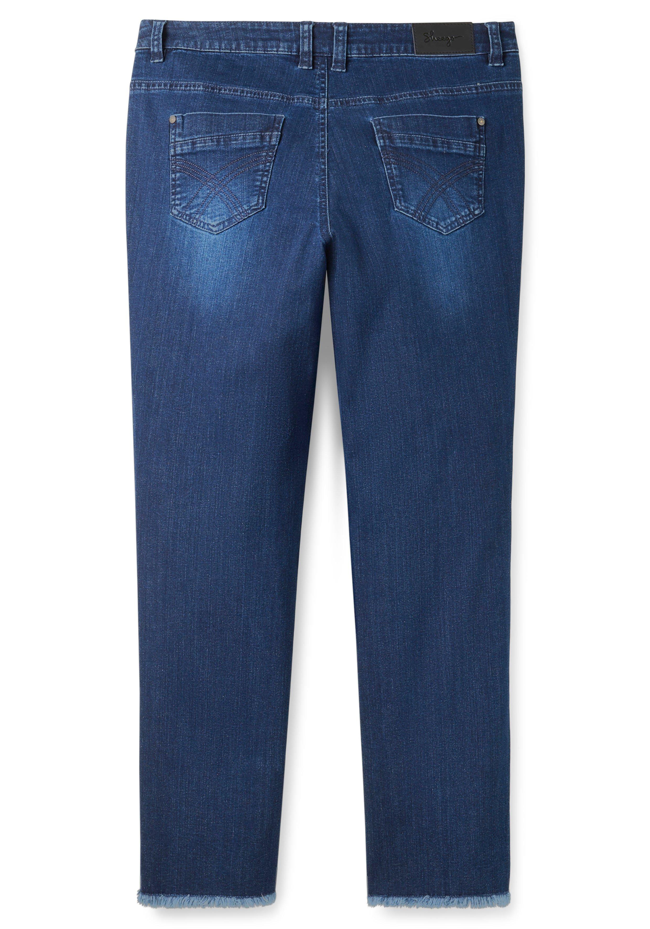 Gerade Jeans mit geschlitztem Innensaum