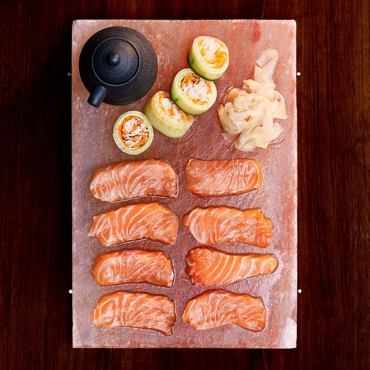 Gourmetsett med gassbrenner, saltstein og dressingflaske