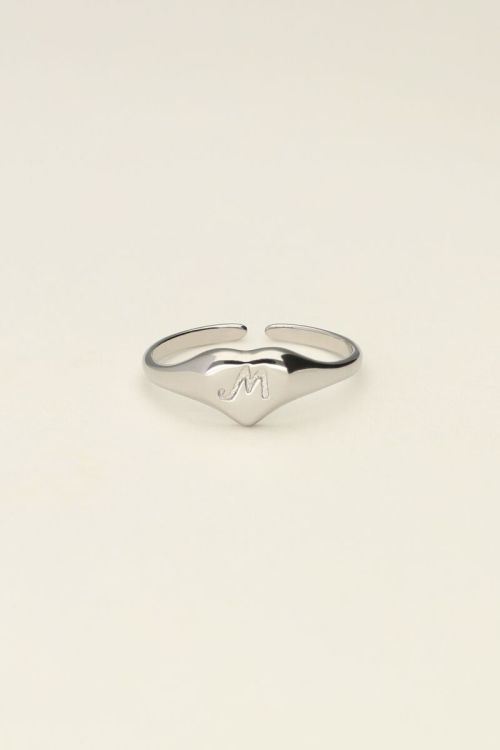 Hartjes zegelring met initial