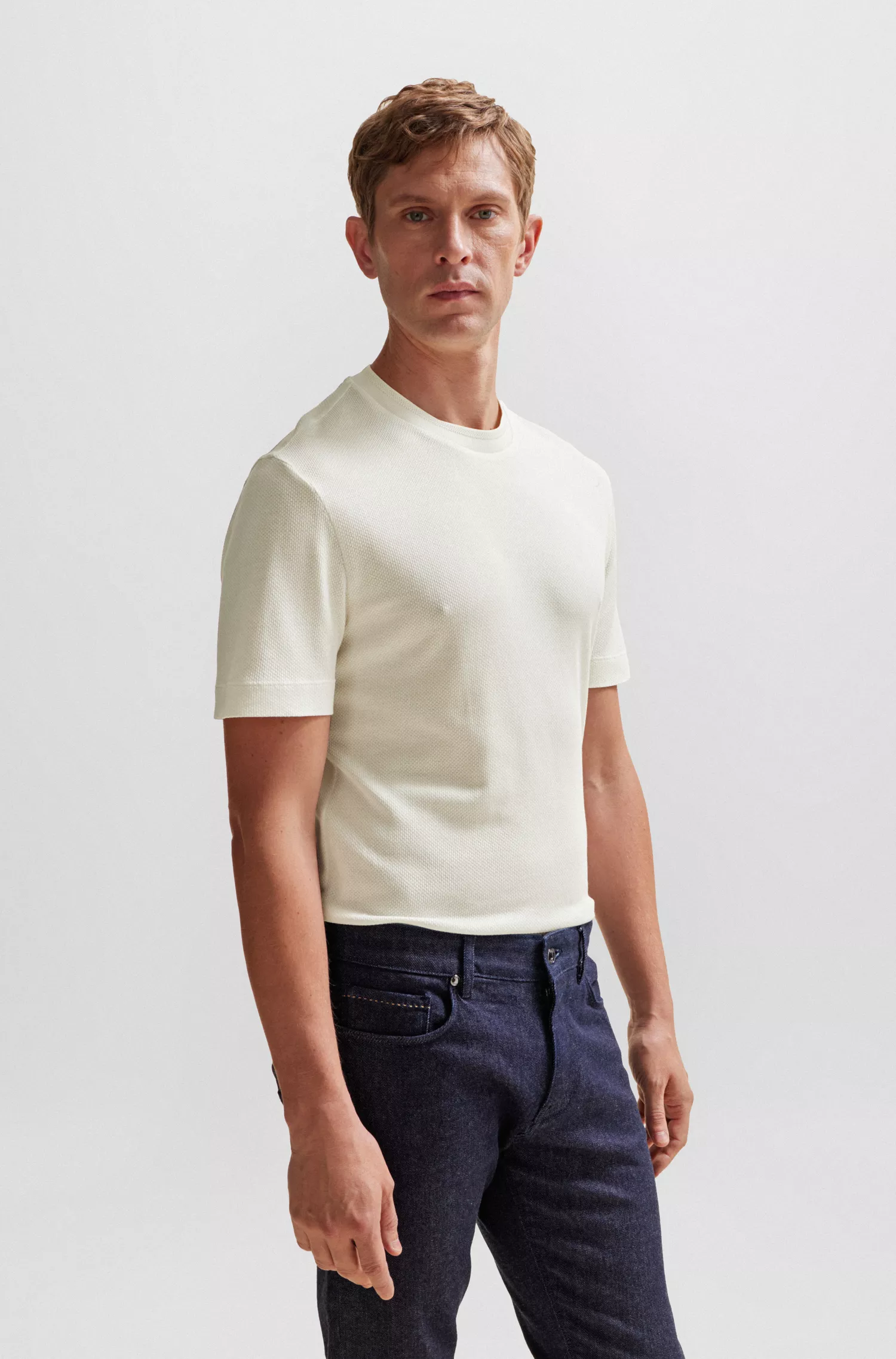 Camiseta BOSS Camel com textura em malha de algodão e seda.