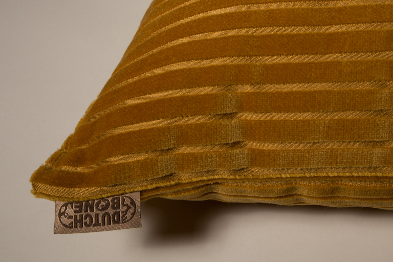 Dutchbone Dubai kussen 45x45 goud