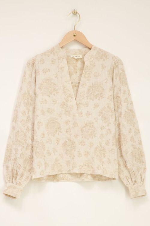 Beige jacquard blouse met bloemen