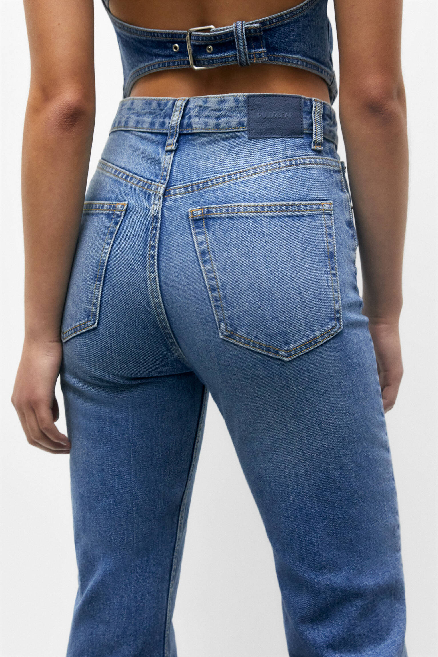 Calça jeans reta confortável de cintura alta - Azul Médio