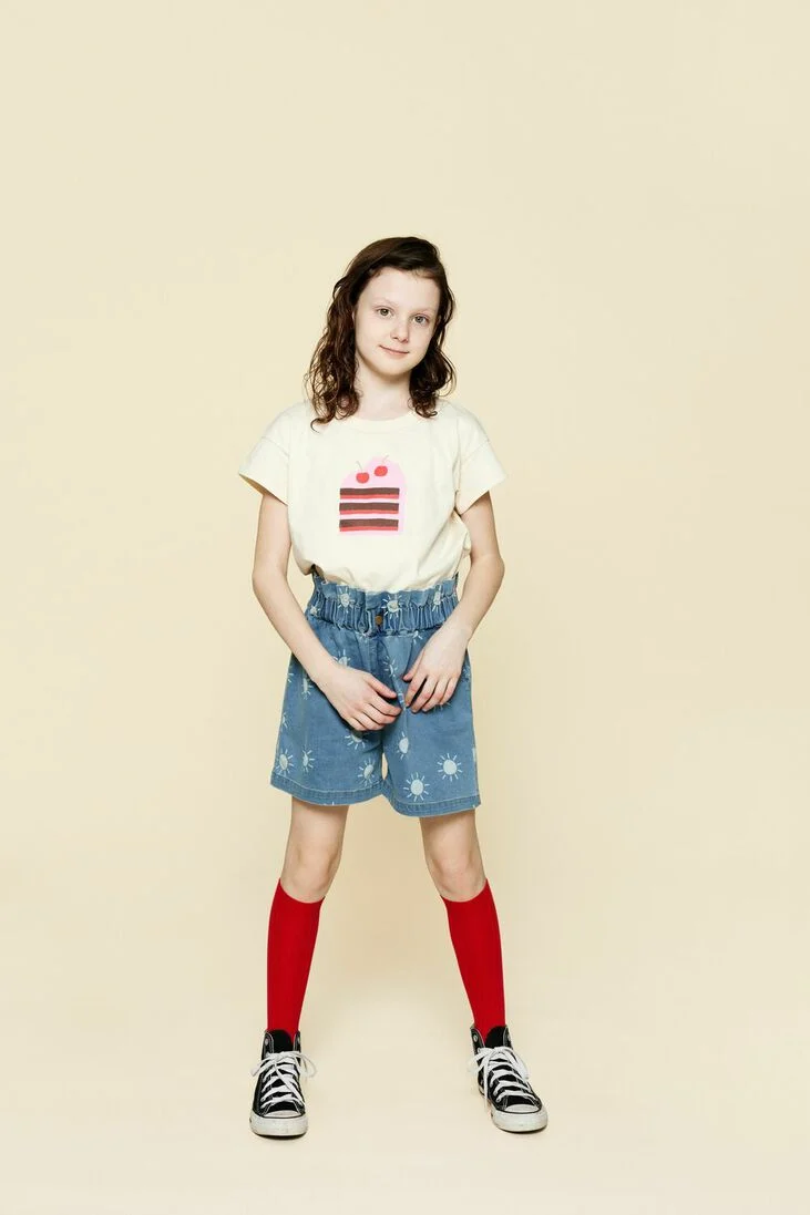 A MONDAY IN COPENHAGEN gebroken wit a monday in copenhagen t-shirt cake t-shirt
