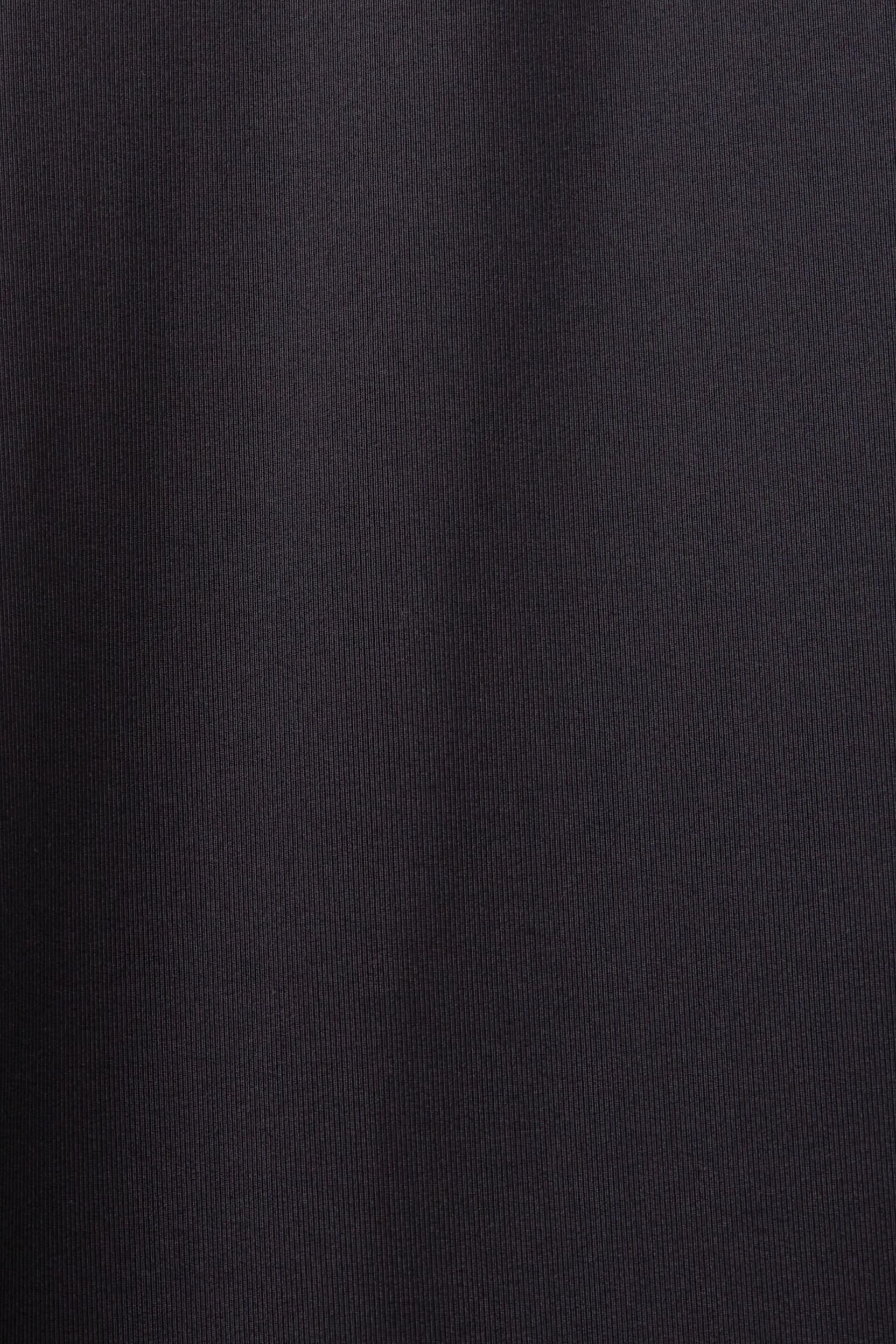 En matière recyclée le pantalon à jambes larges