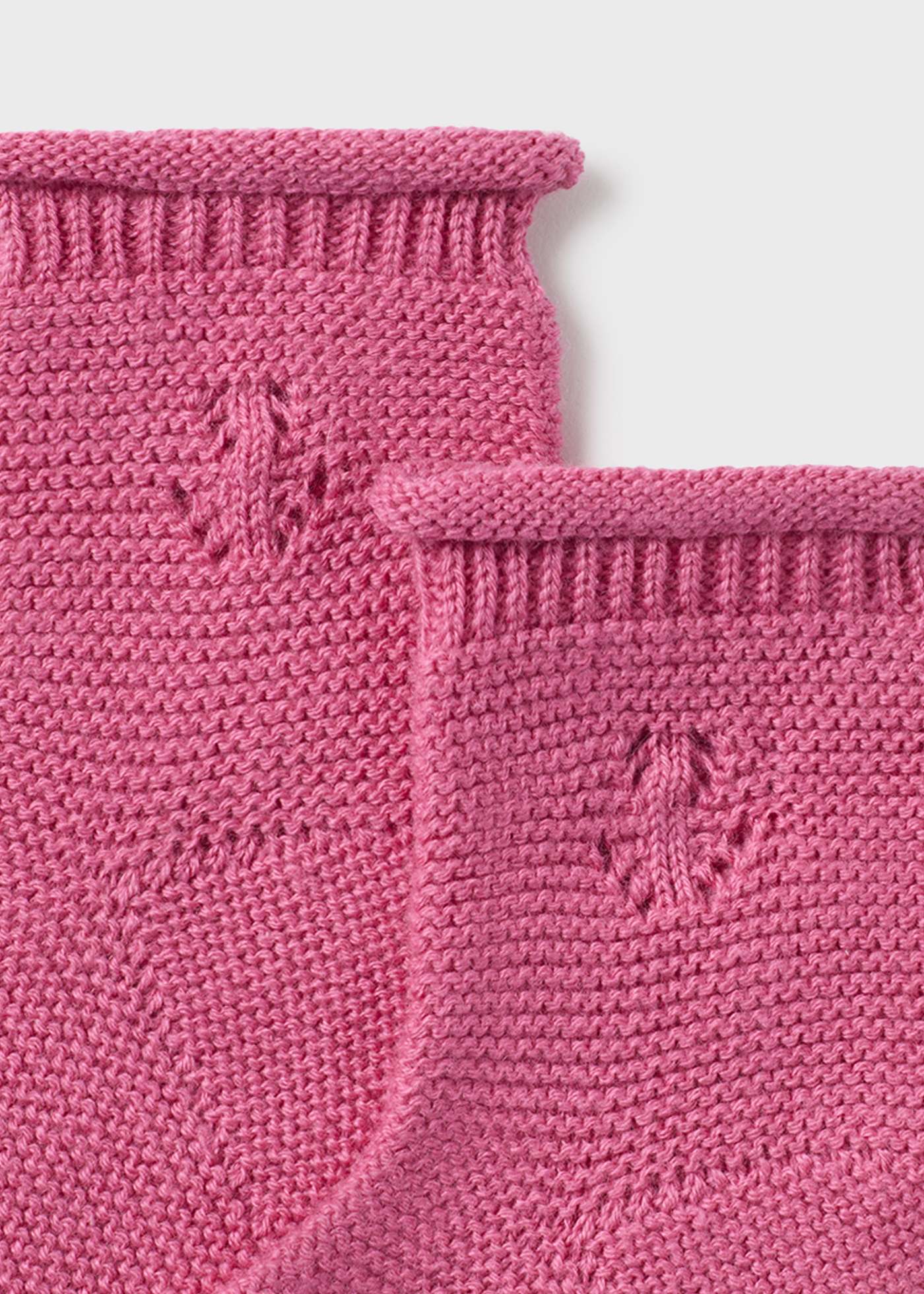 Conjunto de duas peças em malha de algodão sustentável para recém-nascidos.