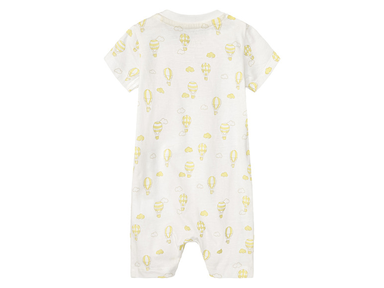2 baby pyjama's