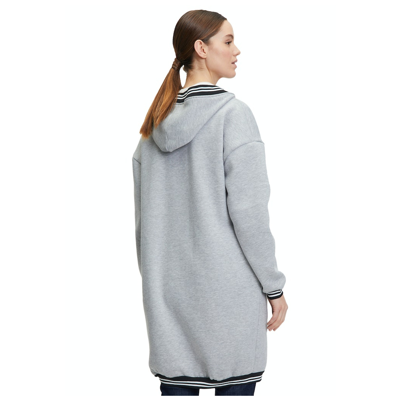 Amber & June Mantel Casual