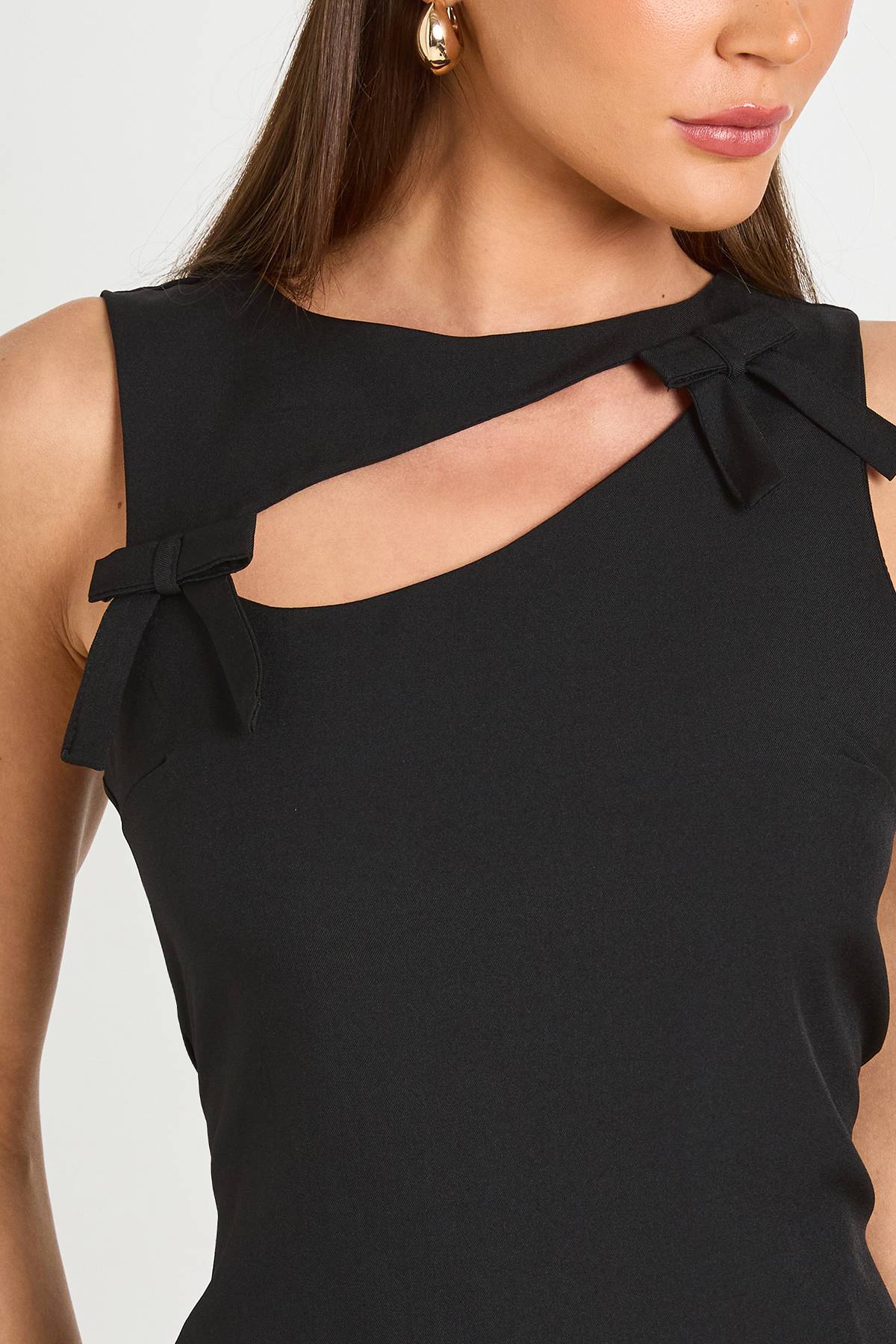 boohoo Robe Droite Tissée Avec Détail Nœud