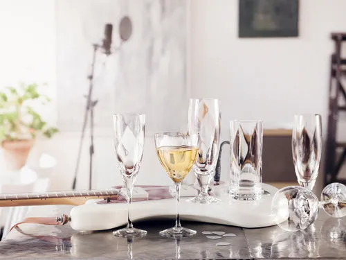 Kosta Boda Chateau Snapseglas