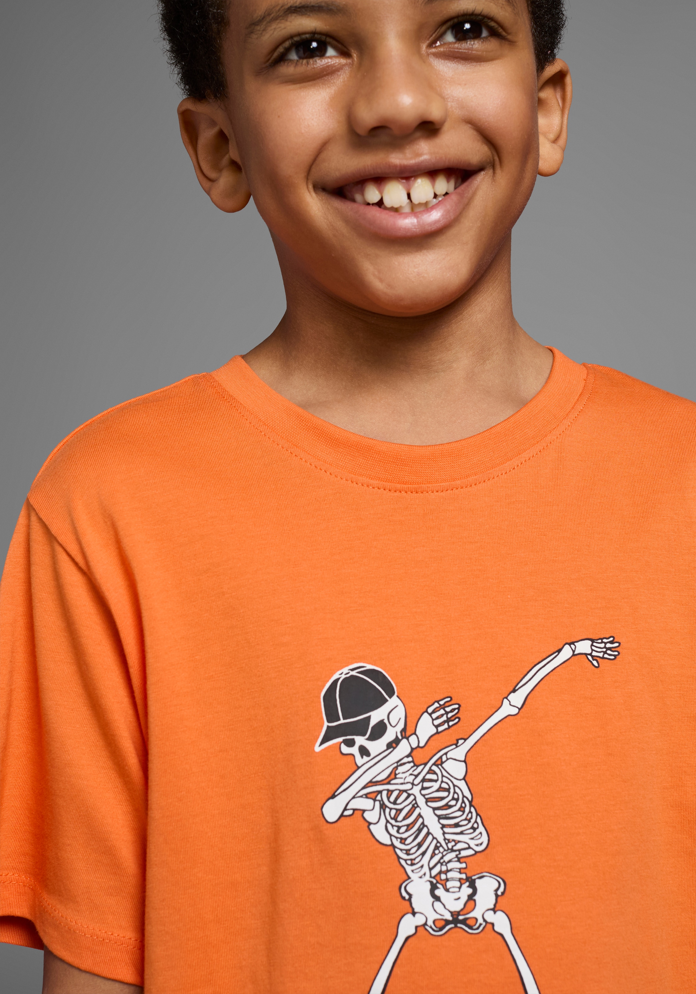 KIDSWORLD T-Shirt »Mit coolem Druck: NEXT LEVEL«, Kurzarm,  Basic-Schnitt,  mit trendigen Statements und Sprüchen