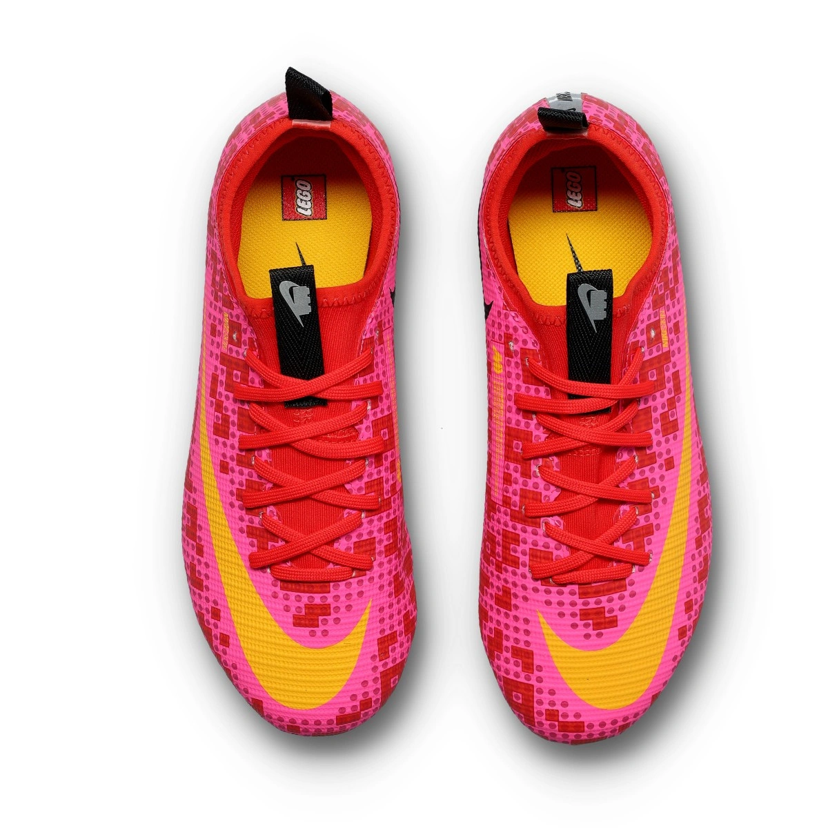 Chuteira Nike Air Zoom Mercurial Vapor Academy FG/MG X Lego Collection Criança