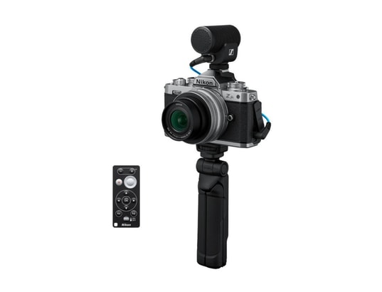 NIKON - Z fc + z 16-50mm f/3.5-6.3 vr silver kit vlogger avec trépie...