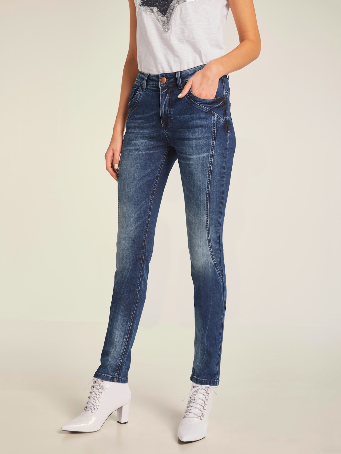 Jeans effet ventre plat coupe skinny tendance