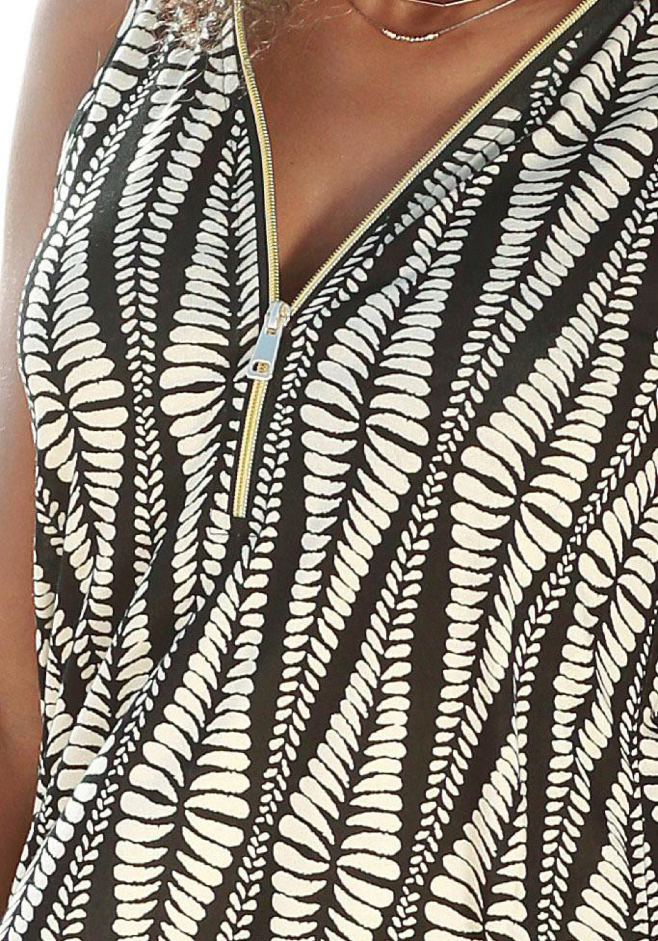 LASCANA Strandtop in schwarz-sand-bedruckt