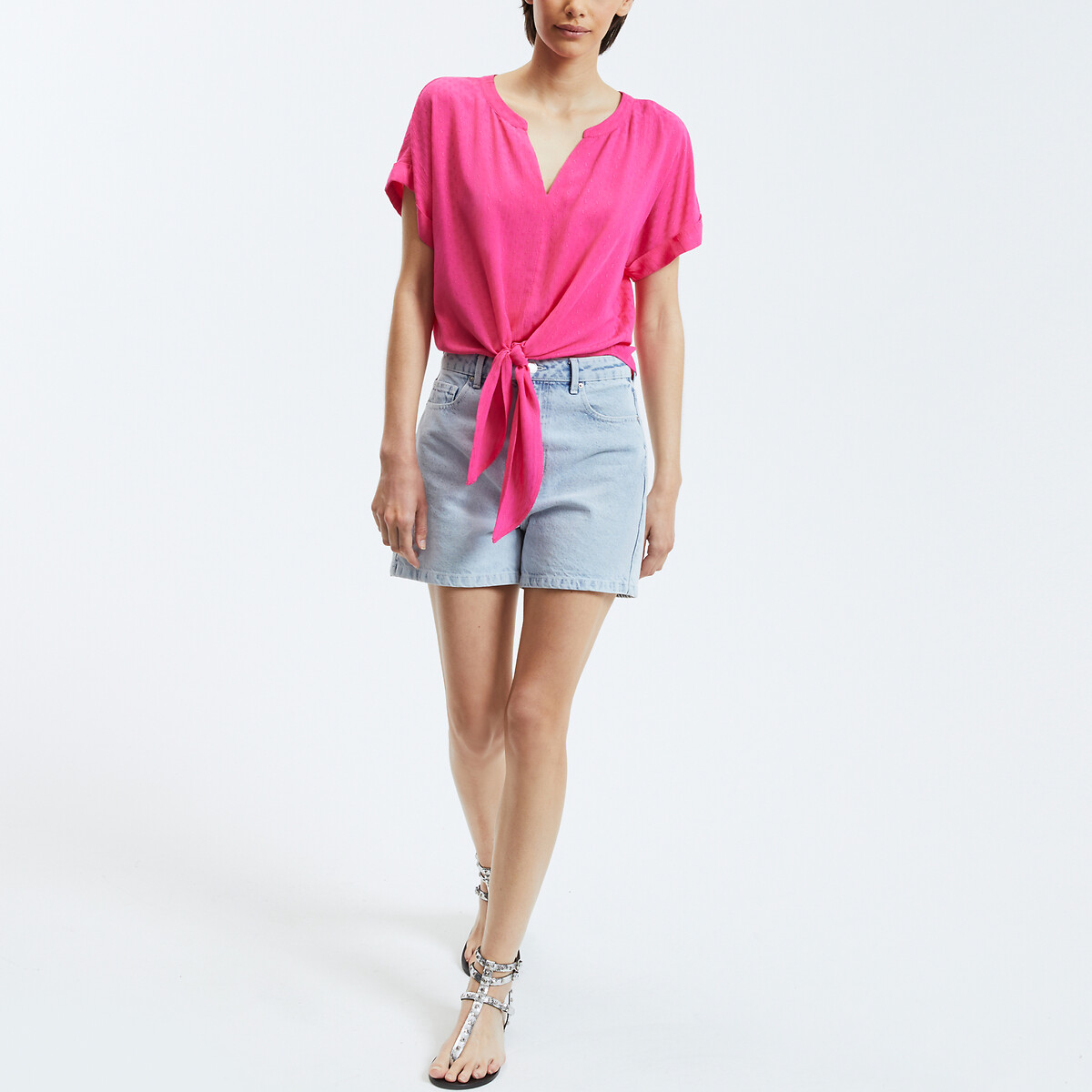 VERO MODA<br>Blusa curta, pode ser amarrada
