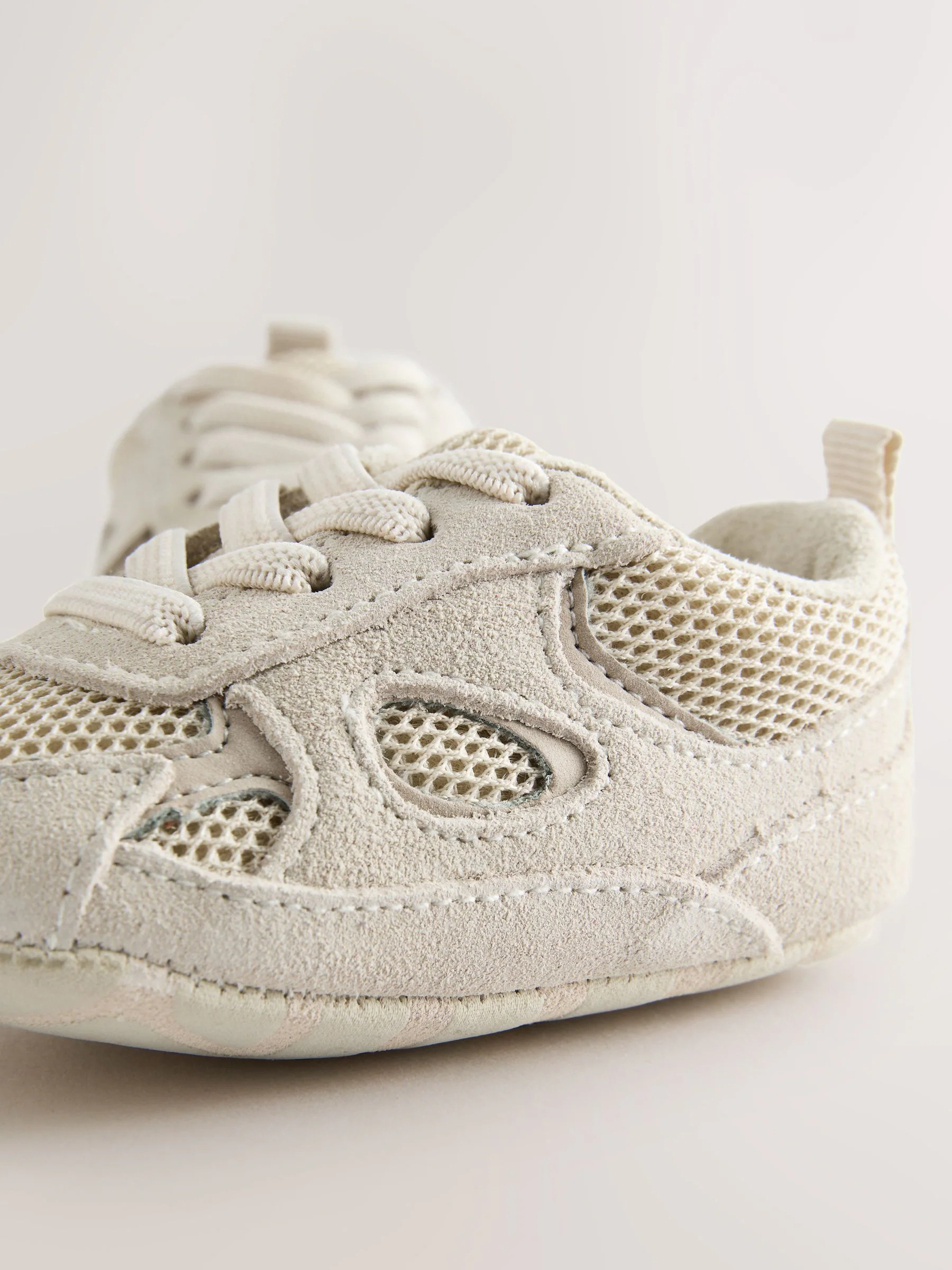 Neutraal - Baby Elastic Lace Slip-Ons Trainers (0-2mths)
