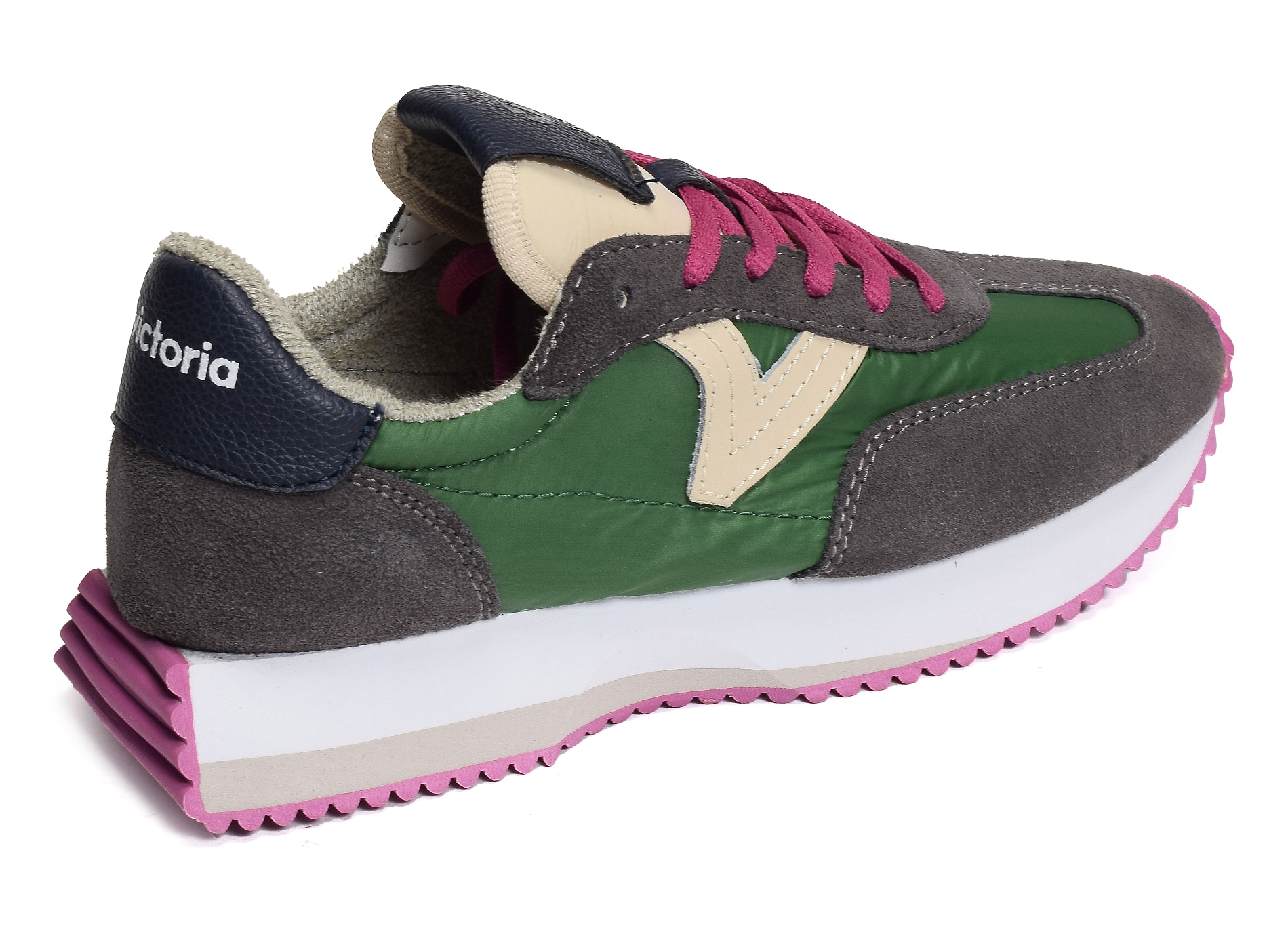 1134104 gris vert