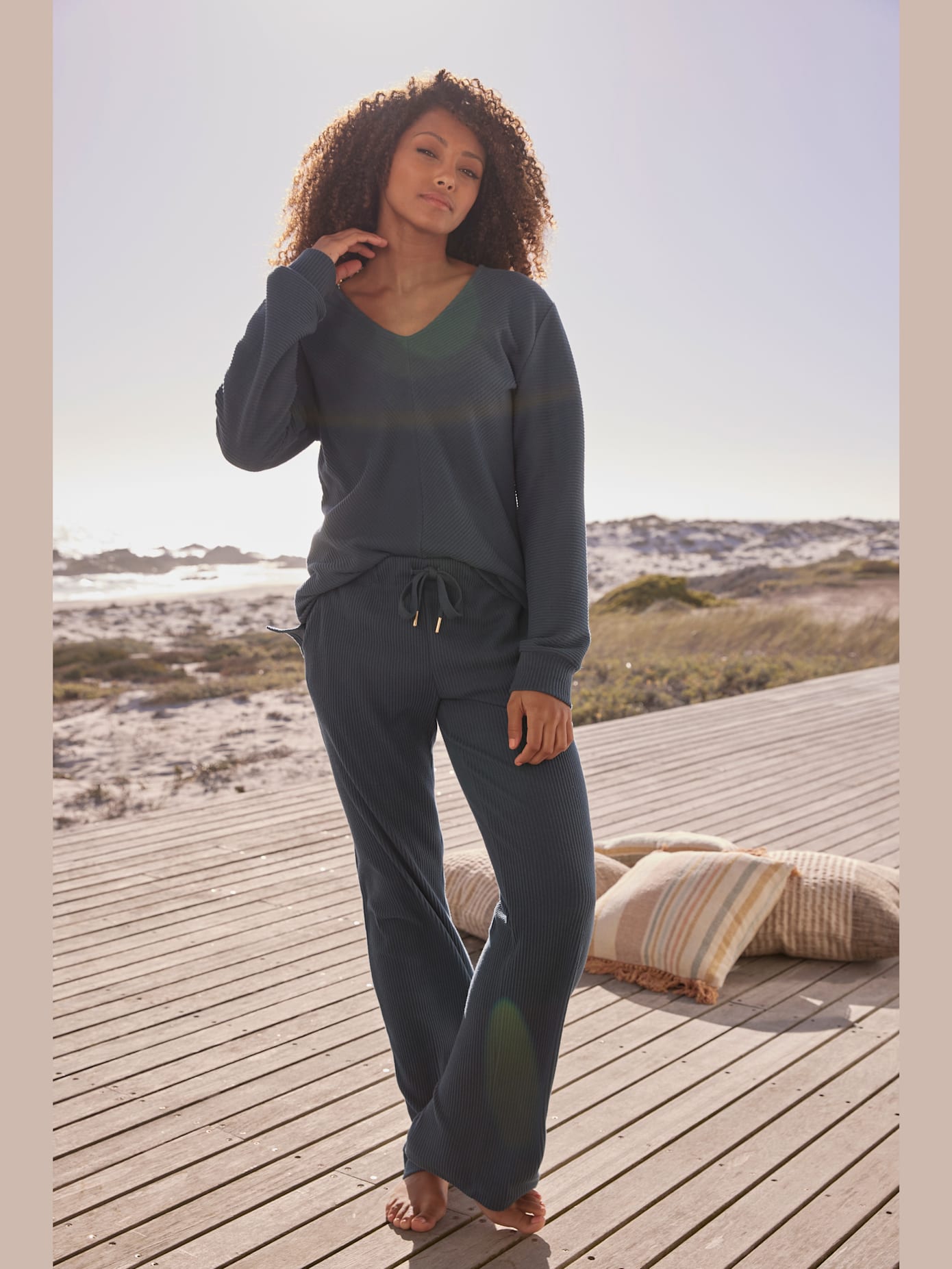 Sweatshirt avec encolure en v