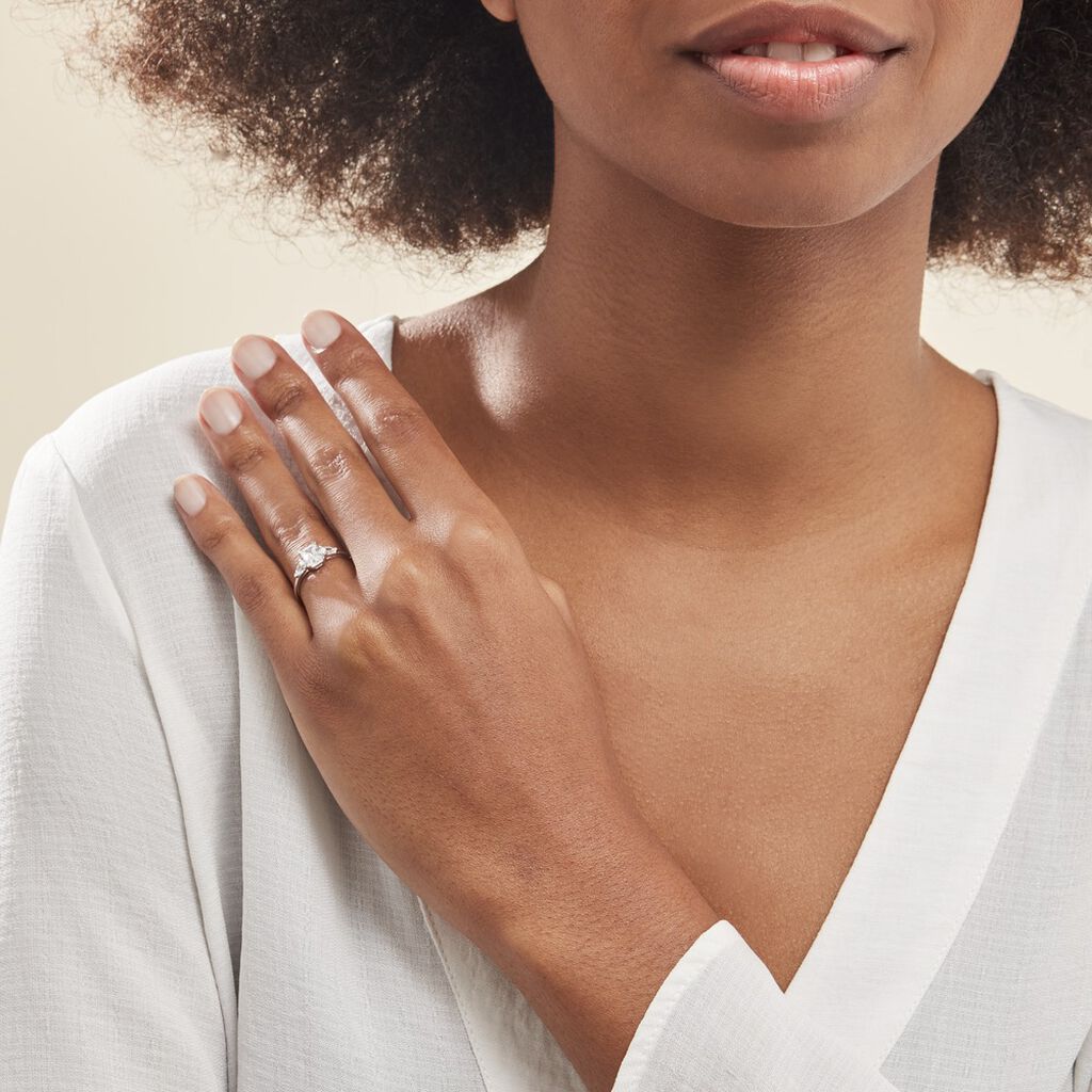 Bague Saelle Or Blanc Oxyde De Zirconium